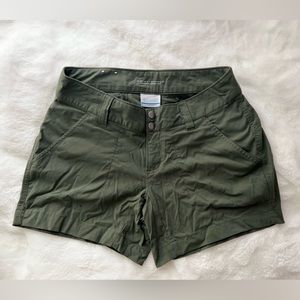 Columbia shorts! 💚